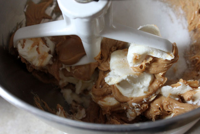 4 mixing peanut butter mousse 1