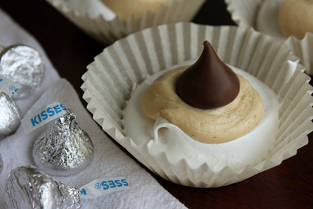 fluffernutter kiss in wrapper