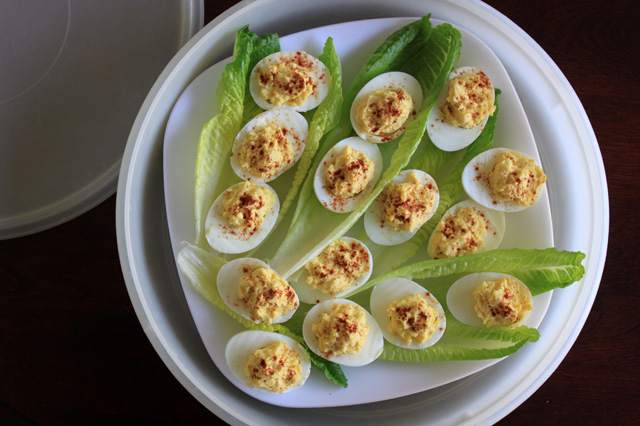 1 deviled eggs on romaine in tupperware