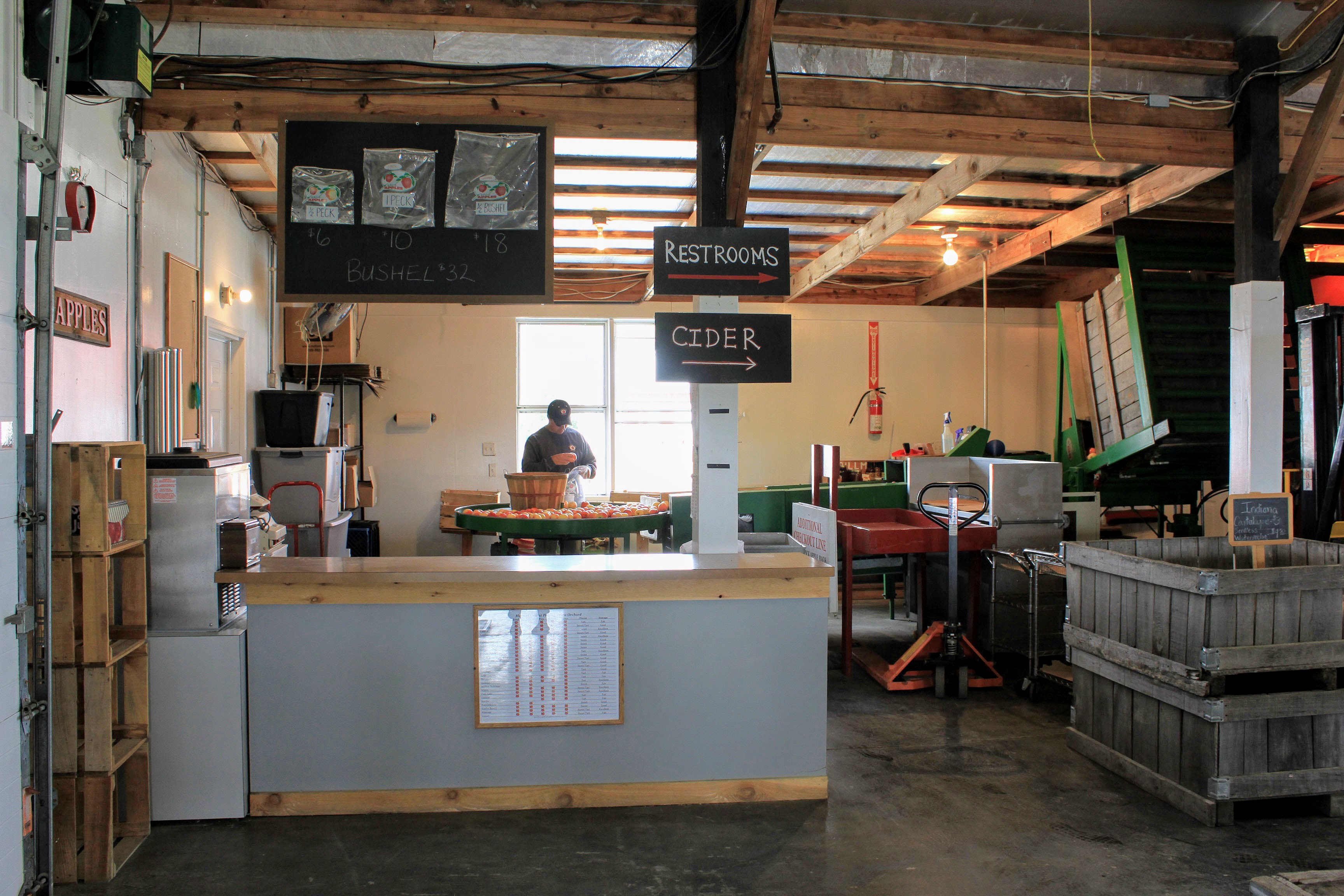 7 Pleasant View Orchard Sorting Apples